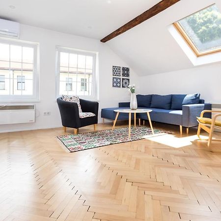 Heart Of Downtown Suite Сараево Экстерьер фото