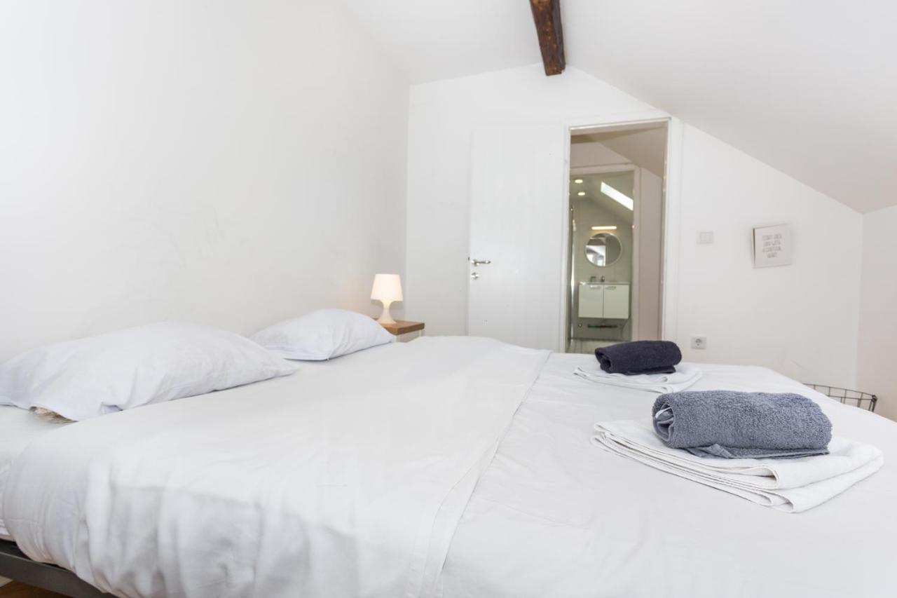 Heart Of Downtown Suite Сараево Экстерьер фото