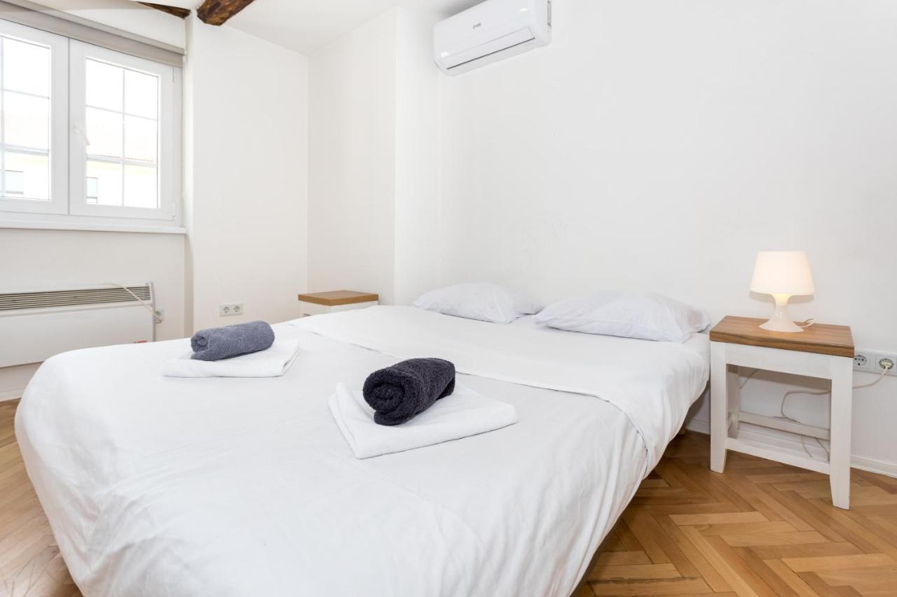 Heart Of Downtown Suite Сараево Экстерьер фото